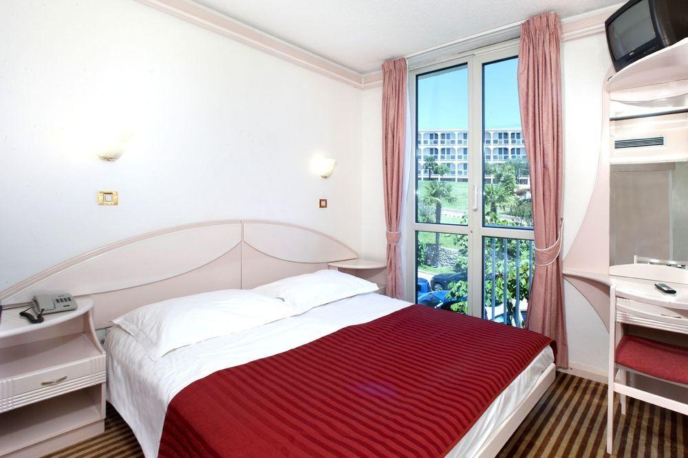 Hotel Zorna Plava Laguna بوريتش المظهر الخارجي الصورة